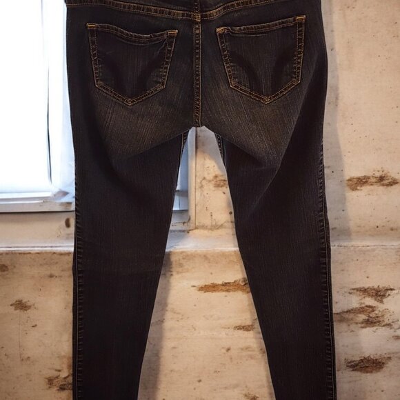 Hollister Ultra Skinny Jeans – Size 3R (26/29) Dark Wash, Dark Stitch - Picture 5 of 11